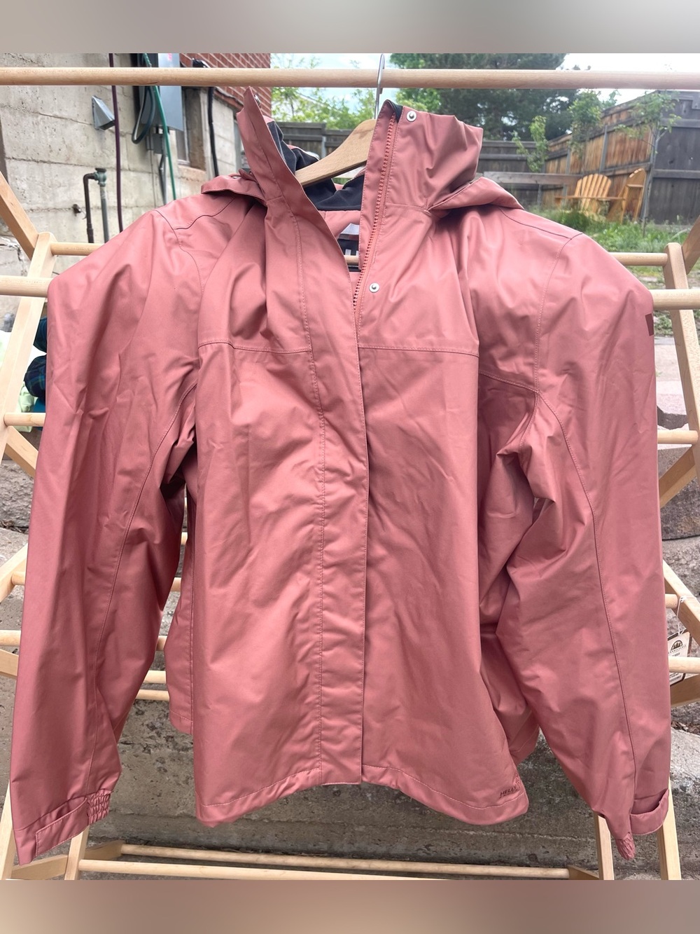 Helly Hansen Women’s Aden Rain Jacket in Cedarwood. Size 4X. NWOT.